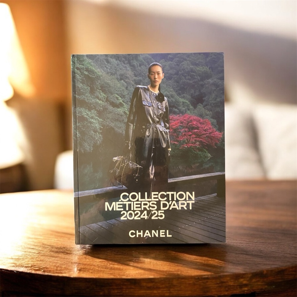 Hard Cover Chanel 2024/25 Métiers d'Art Collection